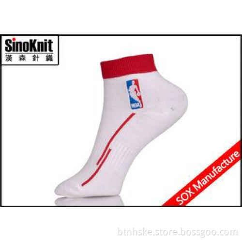 Fancy Jacquard Custom Athletic Socks White Knitting Socks W